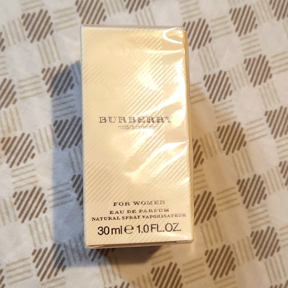 BURBERRY WEEKEND